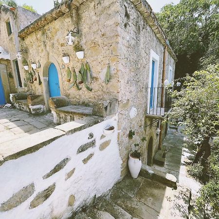 La Casa Del Nespolo Bed and Breakfast Capo dʼOrlando Εξωτερικό φωτογραφία