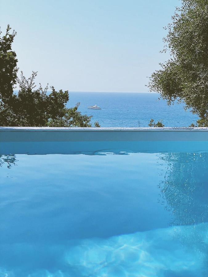 La Casa Del Nespolo Bed and Breakfast Capo dʼOrlando Εξωτερικό φωτογραφία