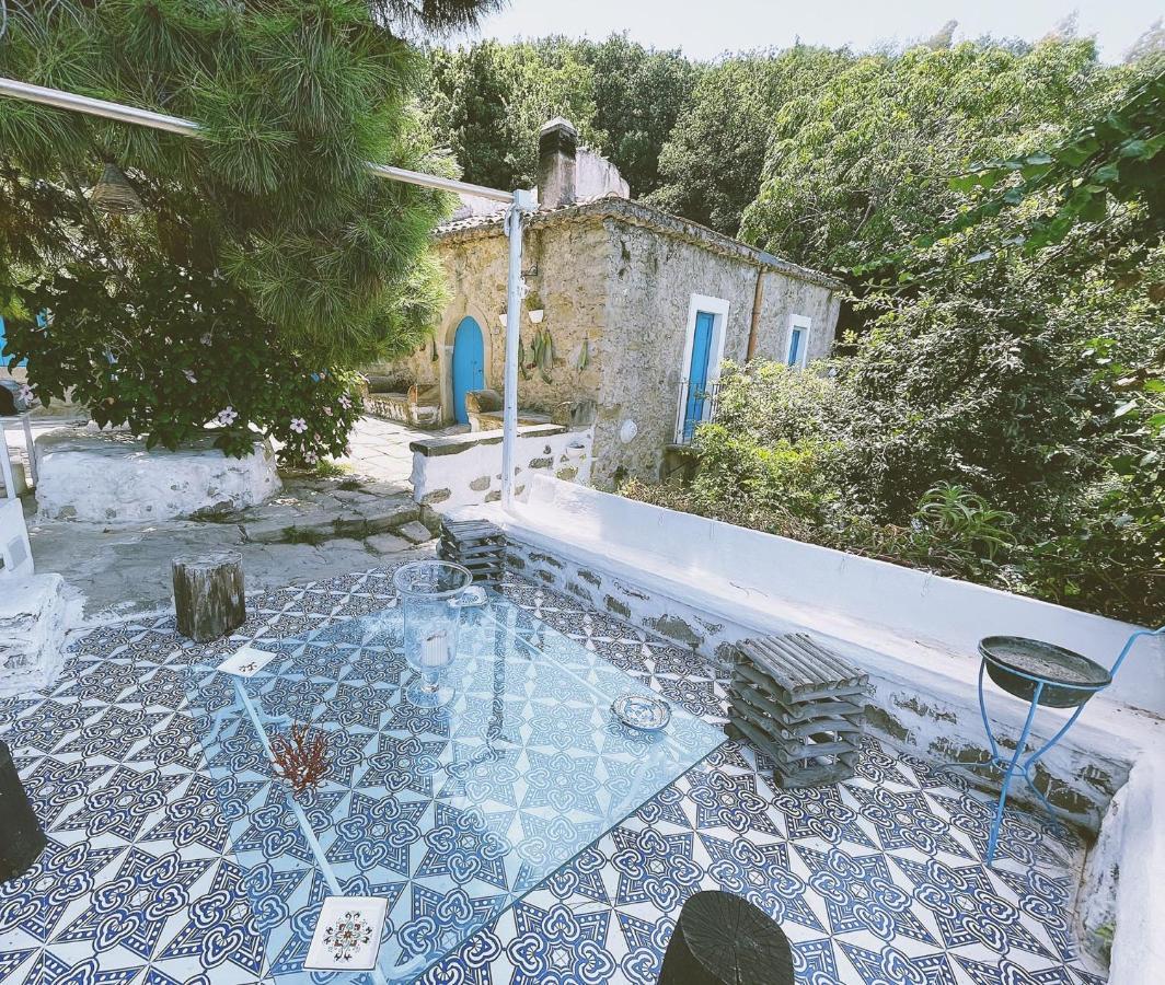 La Casa Del Nespolo Bed and Breakfast Capo dʼOrlando Εξωτερικό φωτογραφία