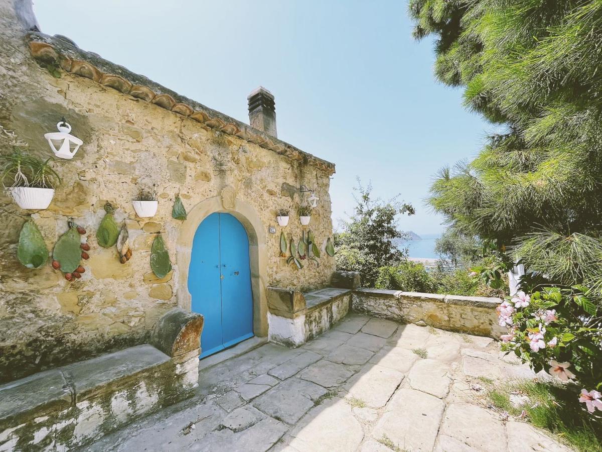 La Casa Del Nespolo Bed and Breakfast Capo dʼOrlando Εξωτερικό φωτογραφία